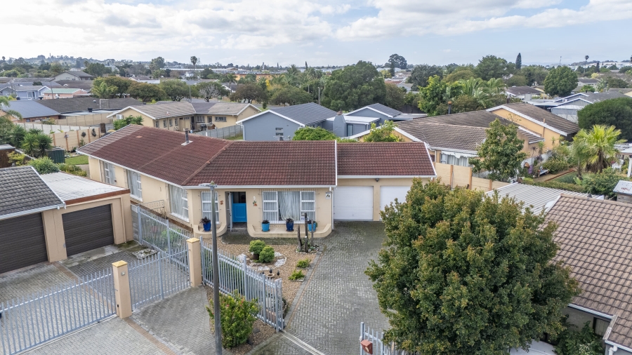 3 Bedroom Property for Sale in Ferndale Western Cape